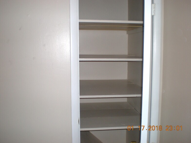 Large kitchen pantry for storage - 1160 Clinton St