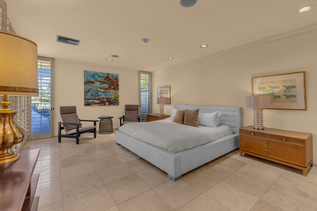 Building Photo - 24 Columbia Dr