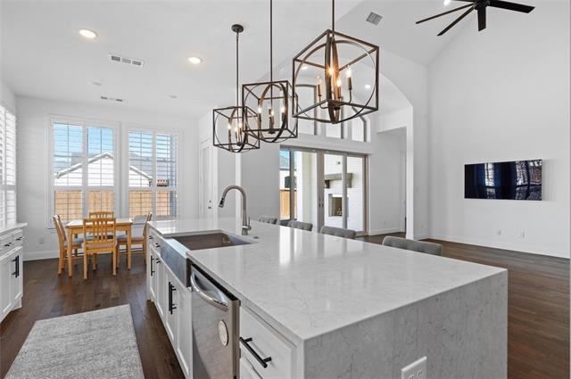 Building Photo - 14220 Greenside Dr