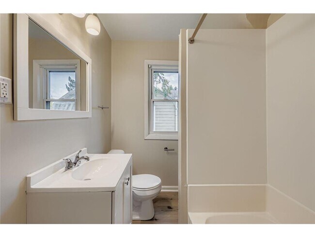 Building Photo - 1501 Sherburne Ave