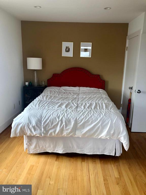 Building Photo - 2901 16th St NW