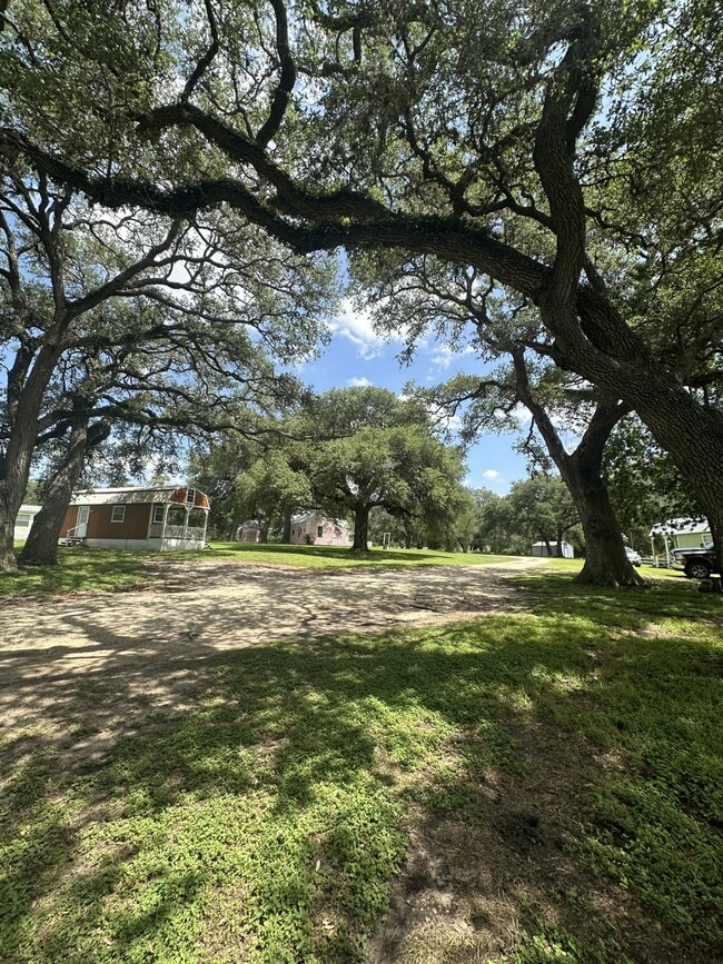 Building Photo - 9309 Hwy 290 W