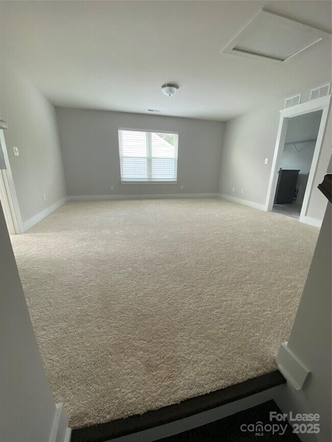 Building Photo - 119 Tiller Way