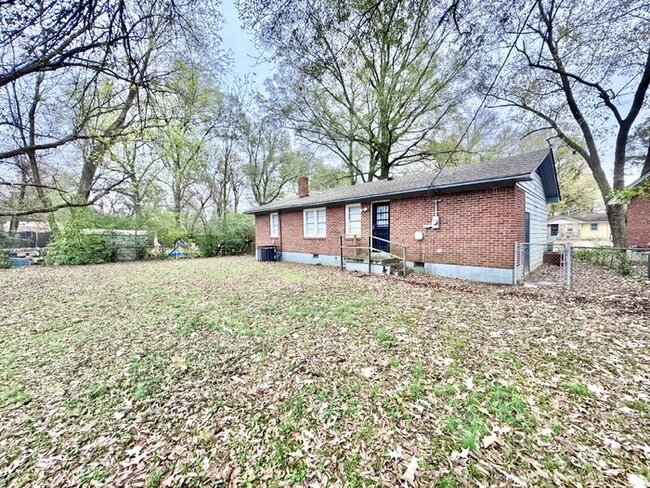 Building Photo - 1754 Danville Rd