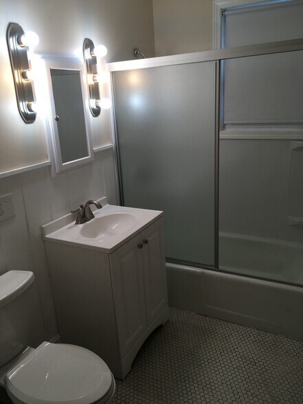 Building Photo - 30 Henry Ave