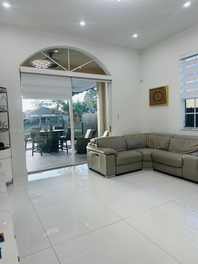 Building Photo - 3482 SW 152nd Pl