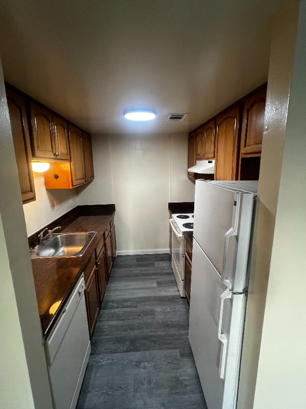 Building Photo - 4327 Fairlands Dr