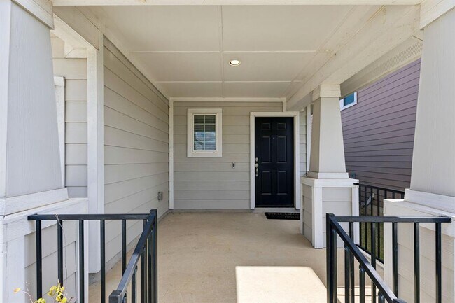 Building Photo - 164 Appleberry Ln