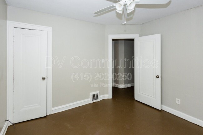 Building Photo - 3579 Riedham Rd