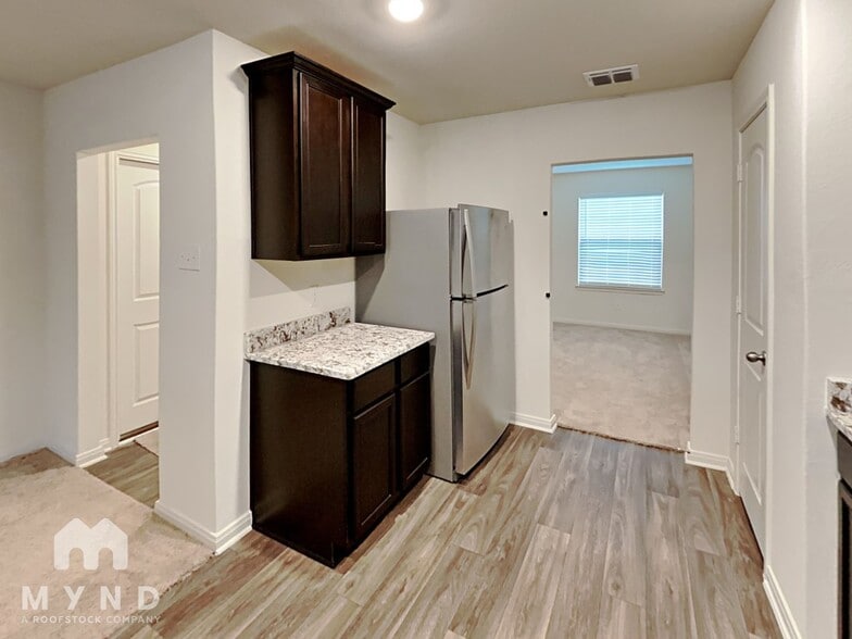 Building Photo - 7331 Anchor Cyn