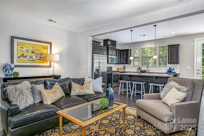 Building Photo - 9449 Glenburn Ln