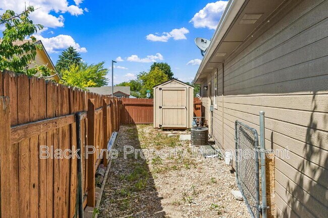 Building Photo - 541 S Canvasback Way