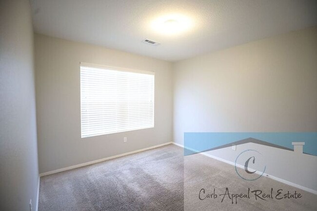 Building Photo - Beautiful 4 bed, 2 bath home - Nettleton!!