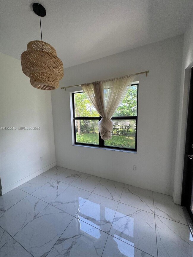 Building Photo - 17355 SW 41st St