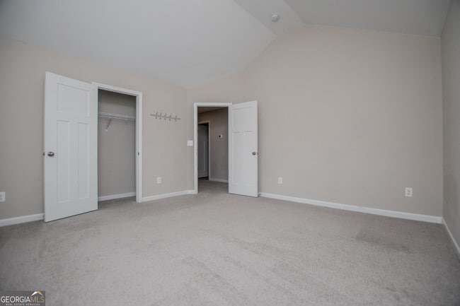 Building Photo - 132 Springwood Dr