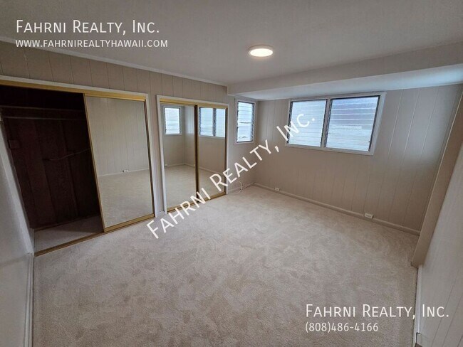 Building Photo - 2719 Poelua St