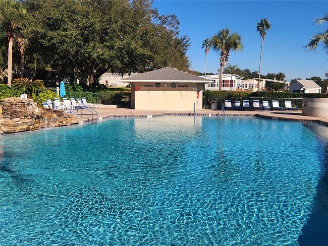 Building Photo - 24921 Pine Hill