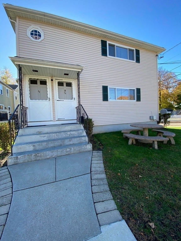 Building Photo - 34 Grandview Ave