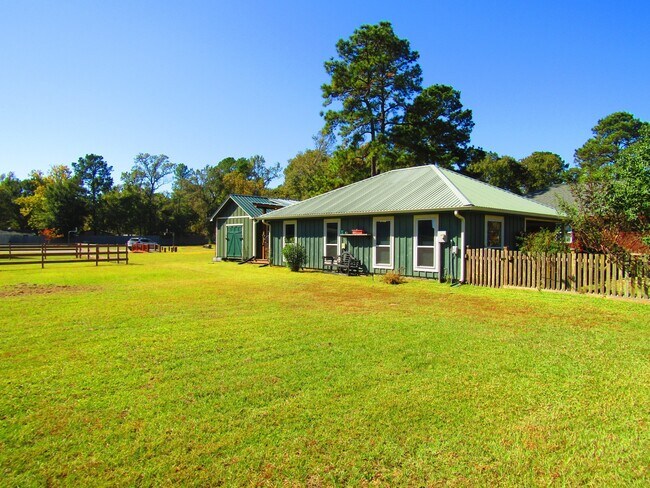 Building Photo - 31 Hunters Creek Dr