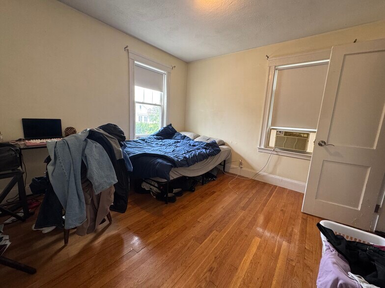 Building Photo - 60 Litchfield St