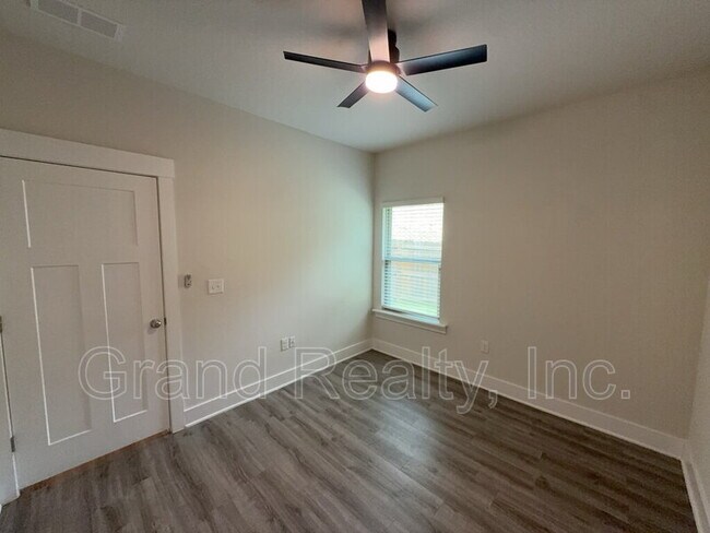 Building Photo - 10035 Tuscan Ct