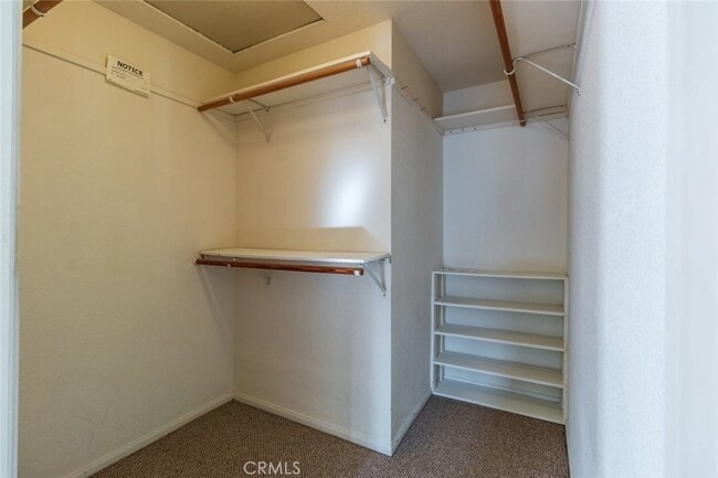 Building Photo - 514 N Isabel St