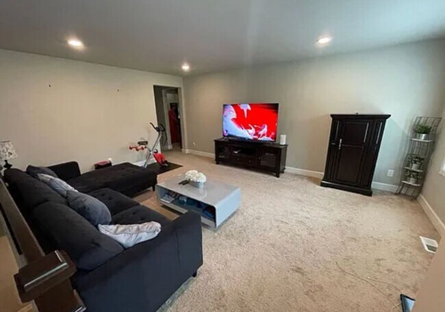 Building Photo - Bothell Home