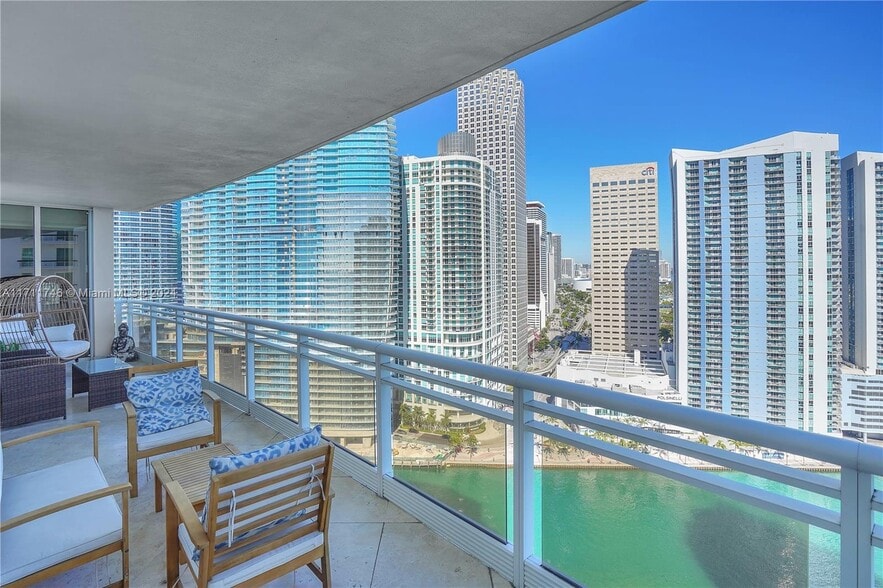 Building Photo - 901 Brickell Key