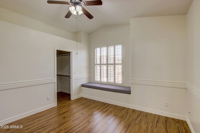 Building Photo - 1918 E Marilyn Rd