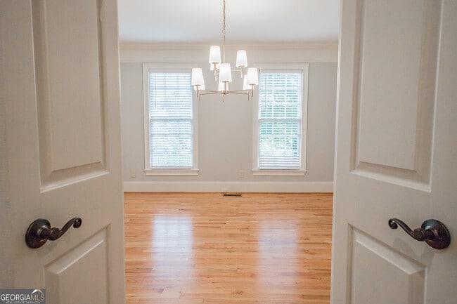 Building Photo - 540 Birkdale Dr