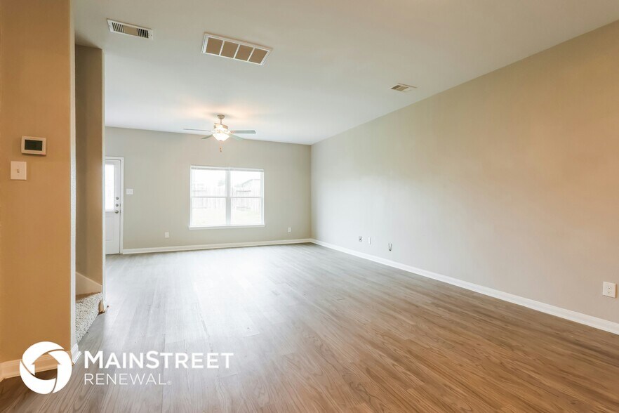 Building Photo - 23018 Bellini Dr