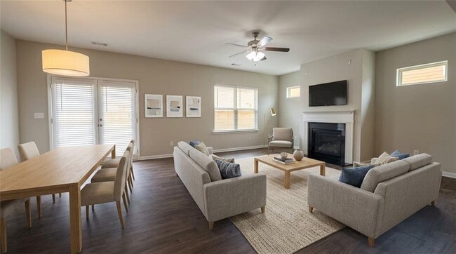 Building Photo - 3083 Cedar Glade Ln NE