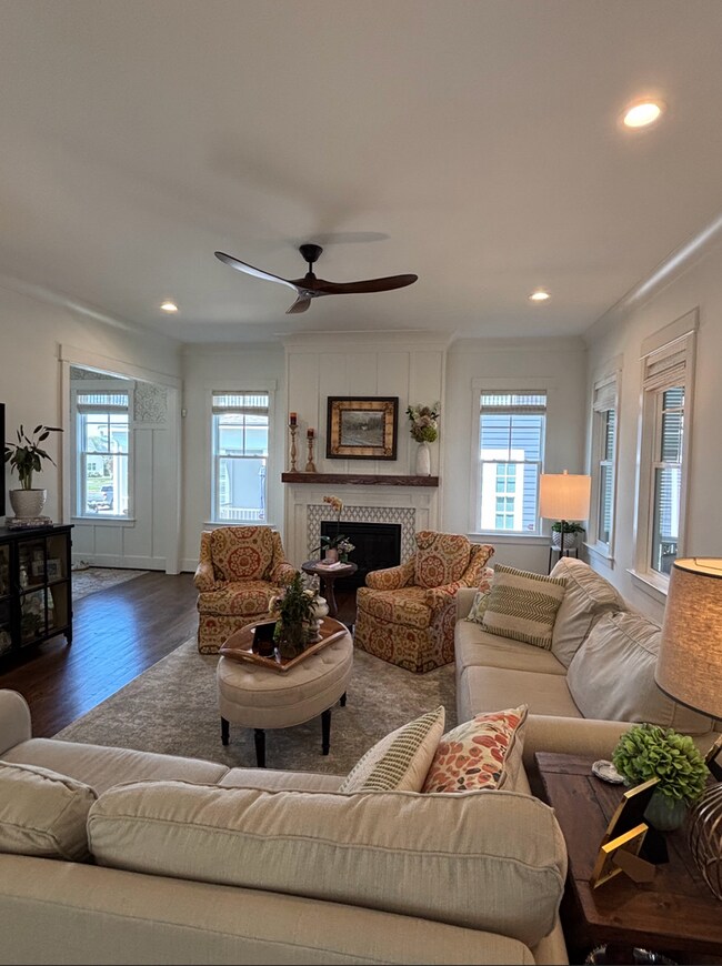 Building Photo - 1544 Autumn Park Cir