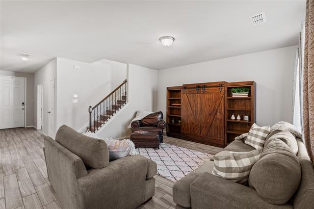 Building Photo - 10049 Adams Ln