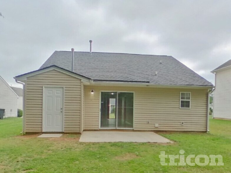 Building Photo - 6417 Sunman Rd