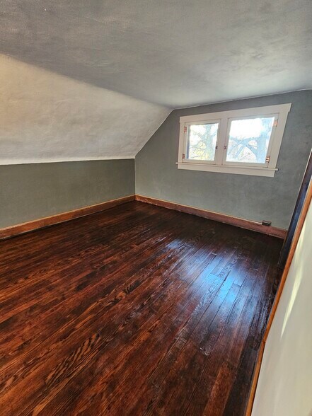 Building Photo - 1926 7th St