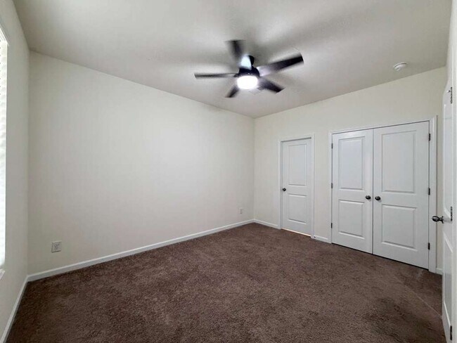 Building Photo - 7105 Wheyfield Dr