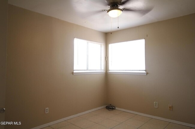 Building Photo - 10711 Ivanhoe Dr