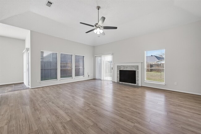 Building Photo - 3126 Lakefield Way