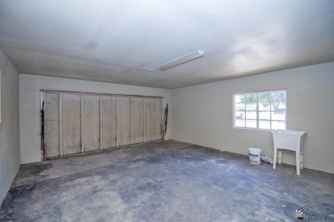 Building Photo - 2257 W 18th St