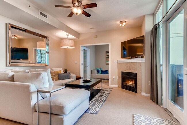 Building Photo - Gorgeous Condo Located on Cortez Hill in Downtown!