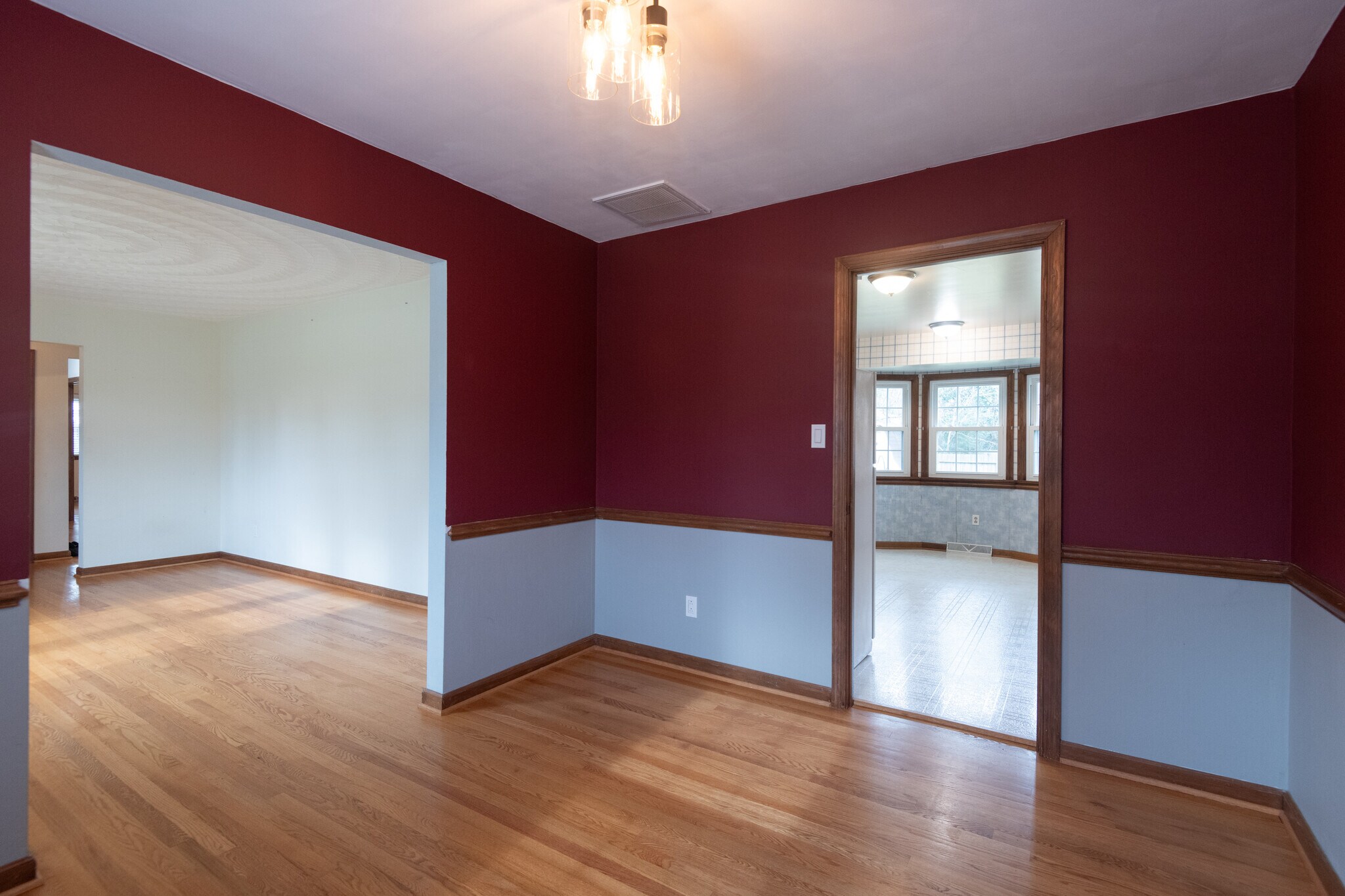 Building Photo - 561 Summit Ridge Dr