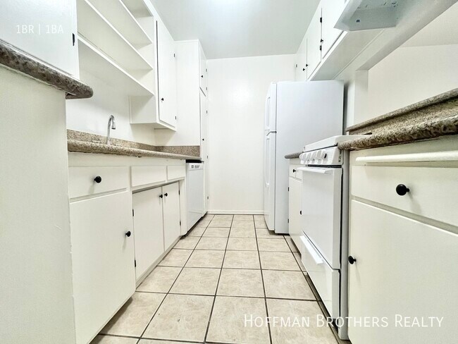 Primary Photo - 4098 Arch Dr