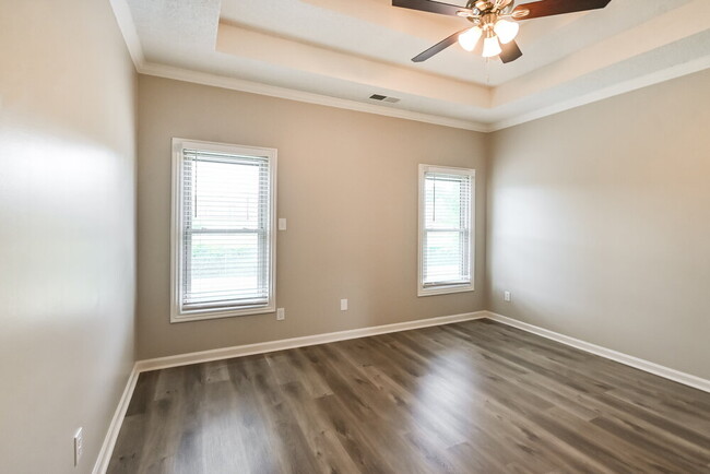 Building Photo - 4463 Whispering Bend Dr