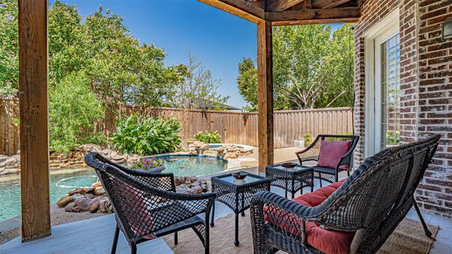 Building Photo - 6067 Chippewa Trail