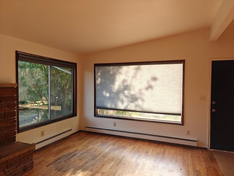 Building Photo - 10628 57th Ave S