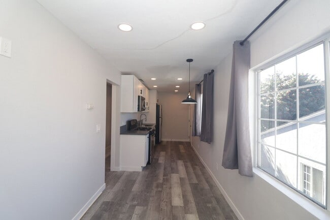 Building Photo - 4239 Swift Ave