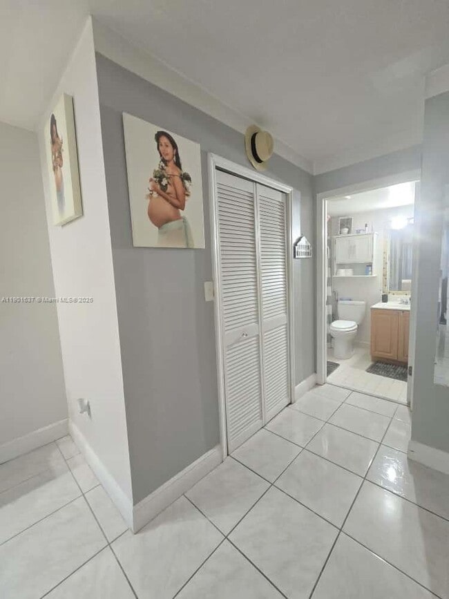 Building Photo - 15620 SW 80th St