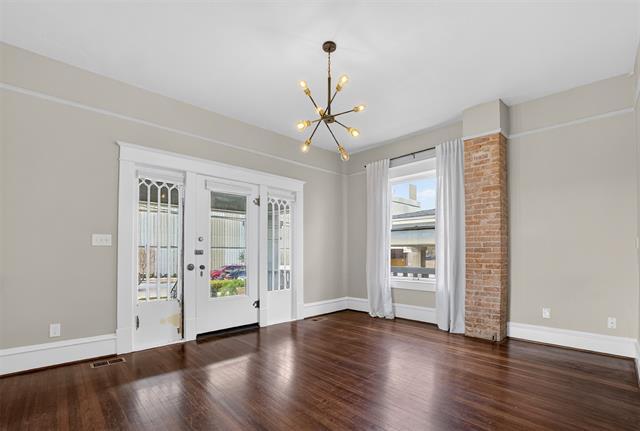 Building Photo - 1630 Mistletoe Blvd