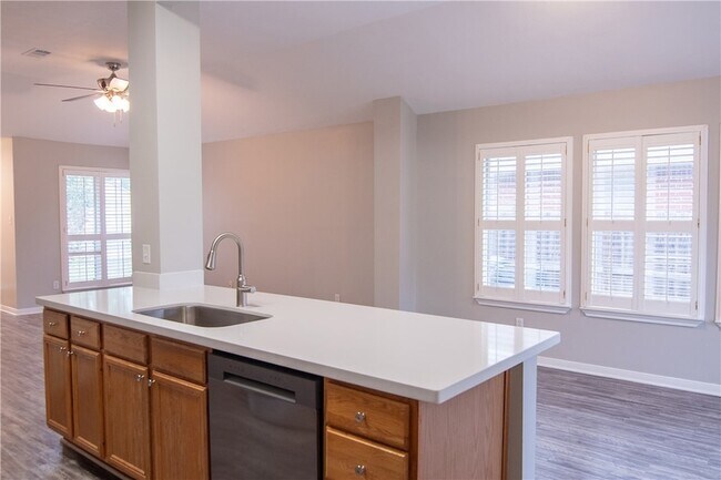 Building Photo - 3739 Marielene Cir